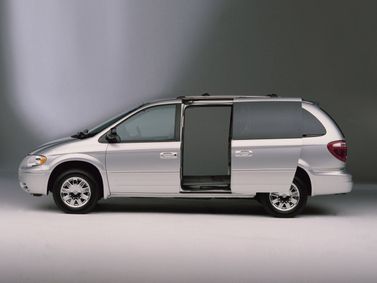 Chrysler Town & Country IV Рестайлинг, Минивэн — вид слева