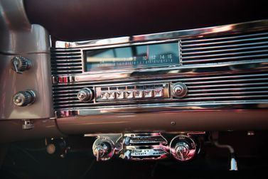 Chrysler Town & Country (1941-1988)، قابلة للتحويل — شاشة نظام المعلومات والترفيه