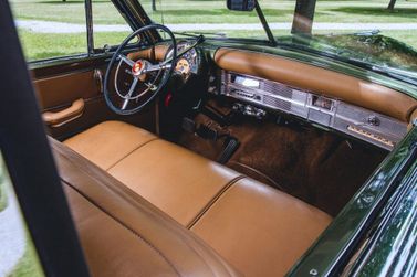 Chrysler Town & Country (1941-1988)، قابلة للتحويل — منطقة السائق