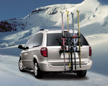 Chrysler Town & Country IV Рестайлинг, Минивэн — вид сзади слева
