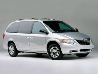 Chrysler Town & Country IV Рестайлинг, Минивэн — вид спереди справа