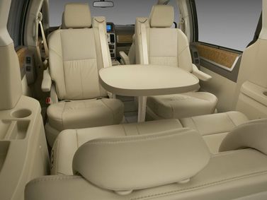 Chrysler Town & Country V, Минивэн — задние сиденья