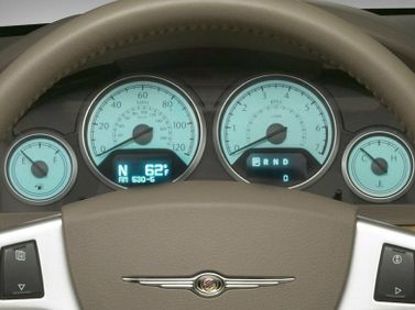 Chrysler Town & Country V, Минивэн — панель приборов