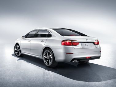 Citroen C6 ثانياً، سيدان — منظر خلفي أيسر