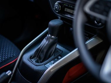 Daihatsu Rocky A200، دفع رباعي 5 أبواب — محدد ناقل الحركة