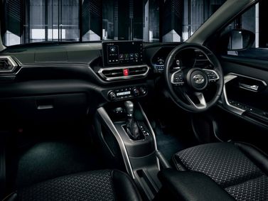 Daihatsu Rocky A200، دفع رباعي 5 أبواب — منطقة السائق