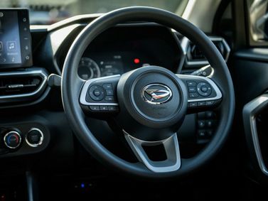 Daihatsu Rocky A200، دفع رباعي 5 أبواب — عجلة القيادة