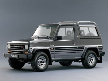 Daihatsu Rocky I، دفع رباعي 3 أبواب — منظر أمامي أيسر