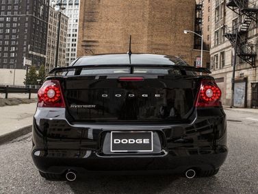 Dodge Avenger فيس ليفت الثاني، سيدان — منظر خلفي