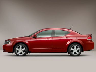 Dodge Avenger ثانياً، سيدان — منظر من الجانب الأيسر