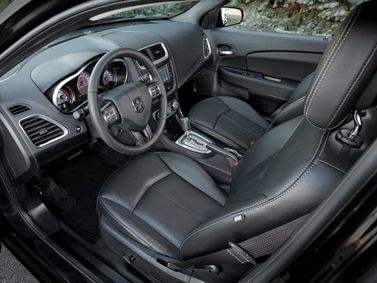 Dodge Avenger فيس ليفت الثاني، سيدان — منطقة السائق