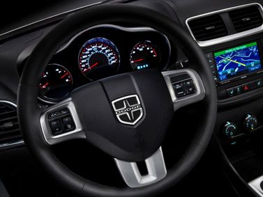 Dodge Avenger فيس ليفت الثاني، سيدان — منطقة السائق