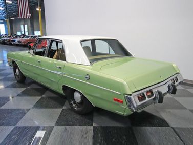 Dodge Dart عملية فيس ليفت IV 2، سيدان — منظر خلفي بزاوية ثلاثة أرباع