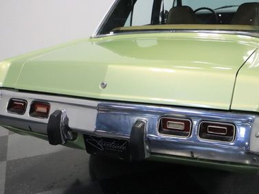 Dodge Dart عملية فيس ليفت IV 2، سيدان — الجزء الخلفي من السيارة عن قرب