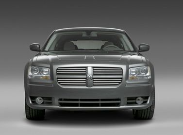 Dodge Magnum فيس ليفت الثاني، واجون 5 أبواب — منظر أمامي