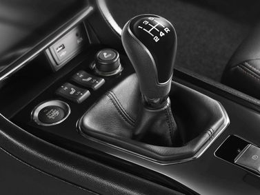 DongFeng 370 I، دفع رباعي 5 أبواب — محدد ناقل الحركة