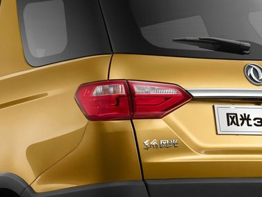 DongFeng 370 I، دفع رباعي 5 أبواب — الجزء الخلفي من السيارة عن قرب