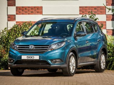 DongFeng 580 I، دفع رباعي 5 أبواب — منظر أمامي أيمن