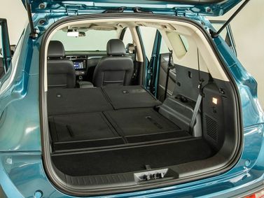 DongFeng 580 I، دفع رباعي 5 أبواب — حجرة الأمتعة
