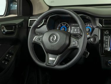 DongFeng 580 I، دفع رباعي 5 أبواب — عجلة القيادة