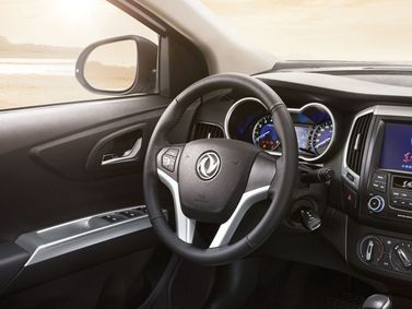 DongFeng A30 I, Седан — место водителя