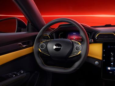 DongFeng Aeolus Yixuan I Рестайлинг, Седан — место водителя