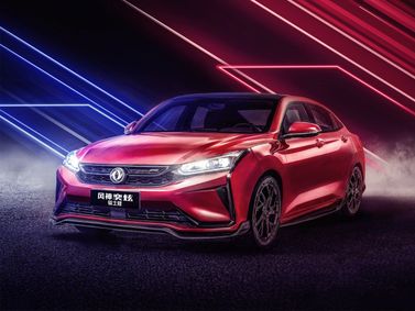 DongFeng Aeolus Yixuan I, Седан — вид спереди в три четверти