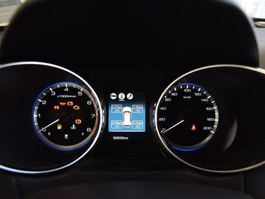 DongFeng AX4, Внедорожник 5 дв. — панель приборов