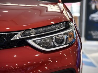 DongFeng AX4, Внедорожник 5 дв. — передняя фара