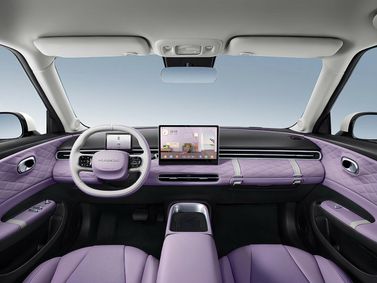 DongFeng Box, Хэтчбек 5 дв. — общий вид салона