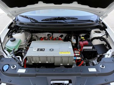 DongFeng E11K, Седан — моторный отсек