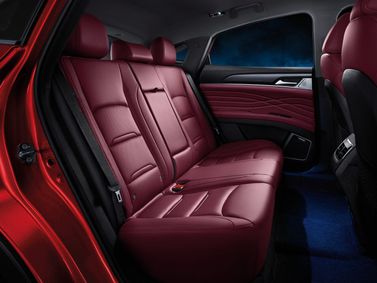 DongFeng Fengon iX5, Внедорожник 5 дв. — задние сиденья