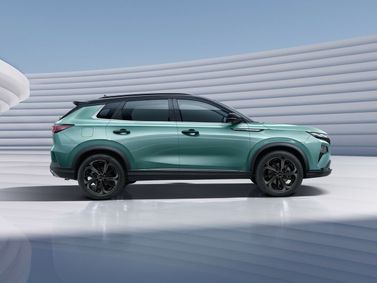 DongFeng Huge, Внедорожник 5 дв. — вид слева