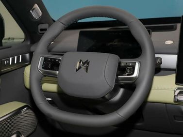 DongFeng Mengshi M-Hero 817، دفع رباعي 5 أبواب — عجلة القيادة