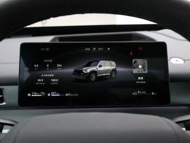 DongFeng Mengshi M-Hero 817، دفع رباعي 5 أبواب — شاشة نظام المعلومات والترفيه