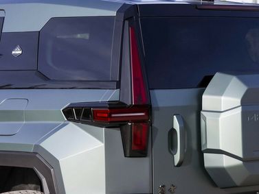 DongFeng Mengshi M-Hero 917، دفع رباعي 5 أبواب — الجزء الخلفي من السيارة عن قرب