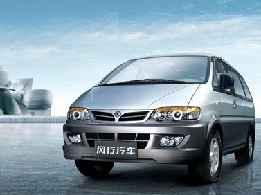 DongFeng MPV, Минивэн — вид спереди справа
