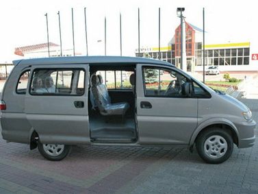 DongFeng MPV, Минивэн — вид слева