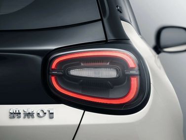 DongFeng Nammi 01، هاتشباك 5 أبواب — المصباح الخلفي