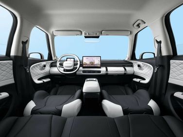 DongFeng Nammi 01، هاتشباك 5 أبواب — منظر عام للمقصورة