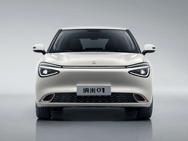 DongFeng Nammi 01، هاتشباك 5 أبواب — منظر أمامي