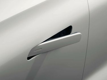 DongFeng Nammi 01، هاتشباك 5 أبواب — تفصيل داخلي