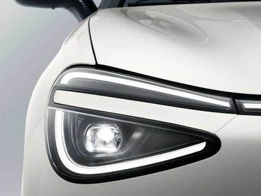 DongFeng Nammi 01، هاتشباك 5 أبواب — المصباح الأمامي