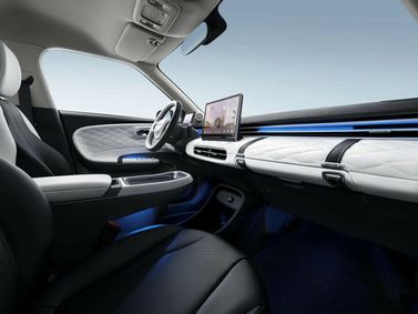 DongFeng Nammi 01، هاتشباك 5 أبواب — منطقة السائق