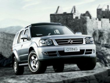 DongFeng Oting, Внедорожник 5 дв. — вид спереди слева