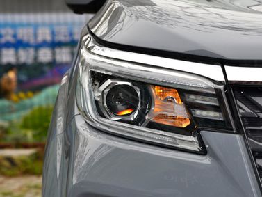 DongFeng Rich 7, Пикап двойная кабина — передняя фара