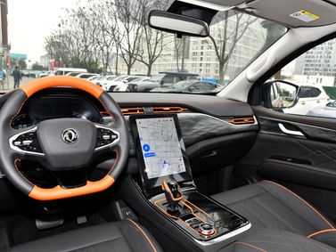 DongFeng Rich 7، بيك أب بكابينة مزدوجة Tiger Roar — منطقة السائق