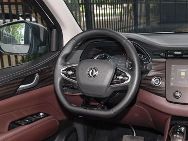 DongFeng Rich 7, Пикап двойная кабина — рулевое колесо