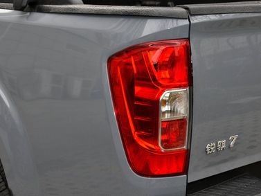 DongFeng Rich 7, Пикап двойная кабина — задний фонарь