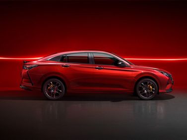 DongFeng Shine, Седан — вид слева